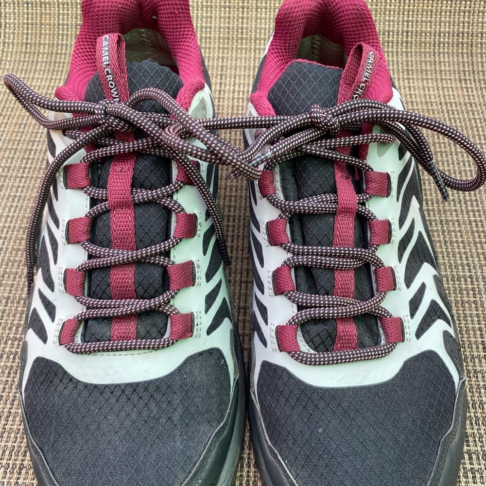 Camel Crown Black and Burgundy‎ Hiking Athletic Shoes size 9